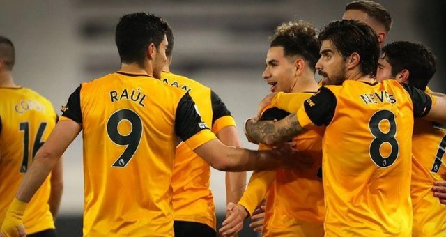 LGD Gaming 官方公告：第二队中单 xqw 通过了试训，正式晋升为 LGD Gaming 。