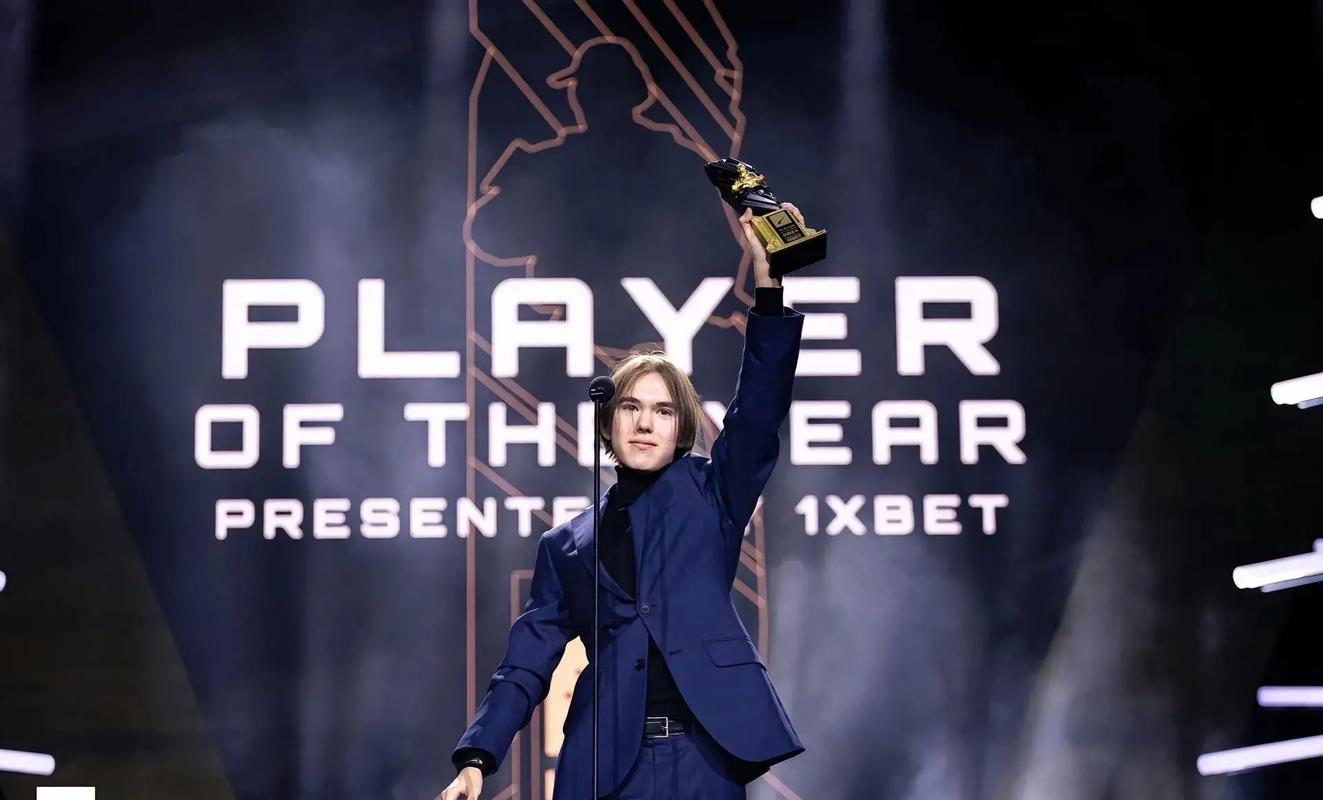 英雄联盟MSI半决赛的第一天，RNG vs EG官方比分预测